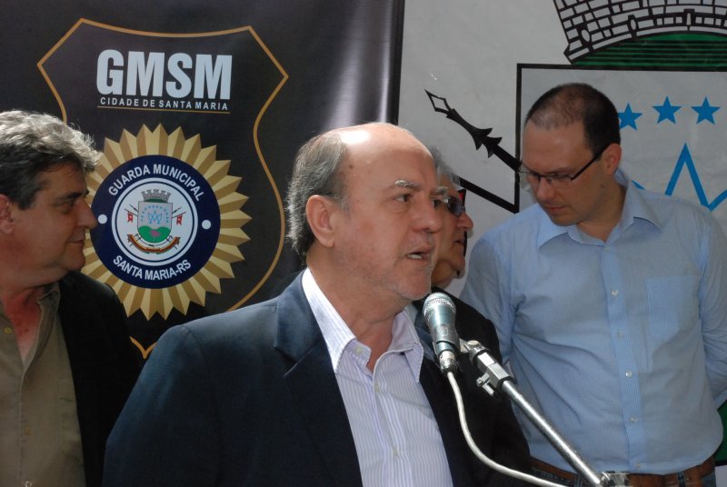 Em 7 de outubro deste ano, prefeito Cezar Schirmer anunciou a implantação da Guarda Municipal em Santa Maria / Foto: Arquivo Em 7 de outubro deste ano, prefeito Cezar Schirmer anunciou a implantação da Guarda Municipal em Santa Maria / Foto: Arquivo
