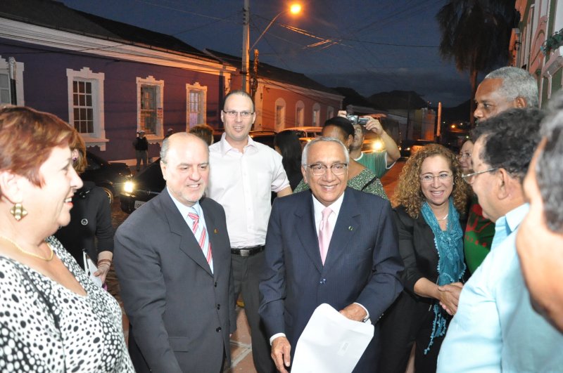Ministro Gastão Vieira chegou a Santa Maria no início da noite desta quarta-feira e acompanhado do prefeito Schirmer e da secretária estadual de Turismo, Abgail Pereira