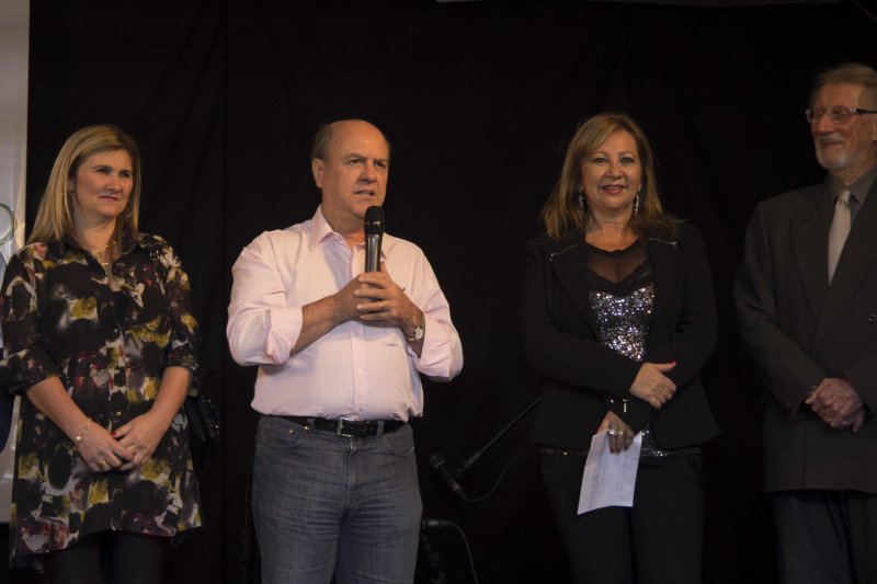 Viviane Marconato, Cezar Schirmer, Marília Chartune e José Antonio Brenner Viviane Marconato, Cezar Schirmer, Marília Chartune e José Antonio Brenner