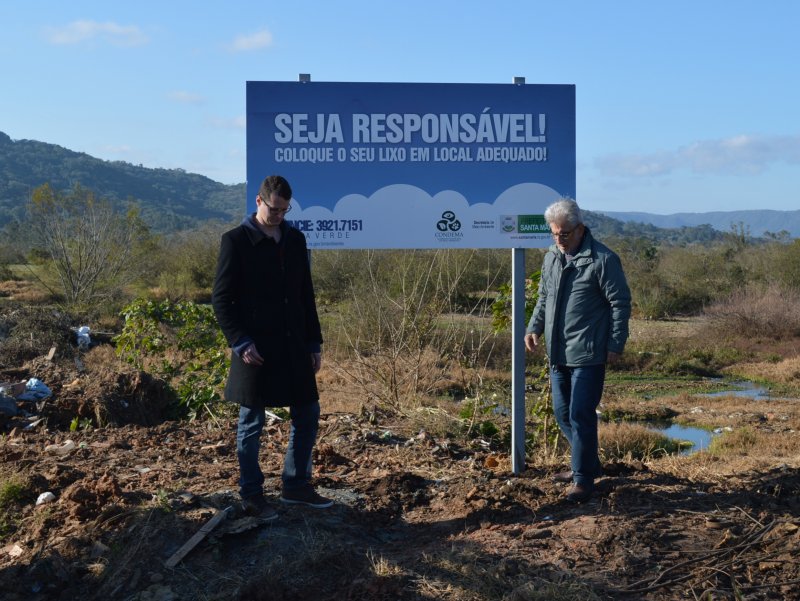 Em meio a ação de conscientização, Secretaria de Meio Ambiente flagra descarte irregular de resíduos Em meio a ação de conscientização, Secretaria de Meio Ambiente flagra descarte irregular de resíduos
