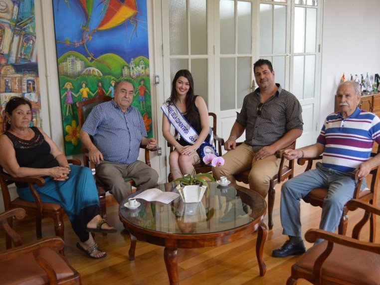 A Mais Bela Comunitária do Rio Grande do Sul 2016, Ariadne Castro visita o prefeito Farret