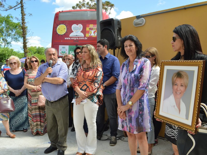 Inaugurada a Escola Maria de Lourdes Castro, no Loteamento Habitacional Leonel Brizola