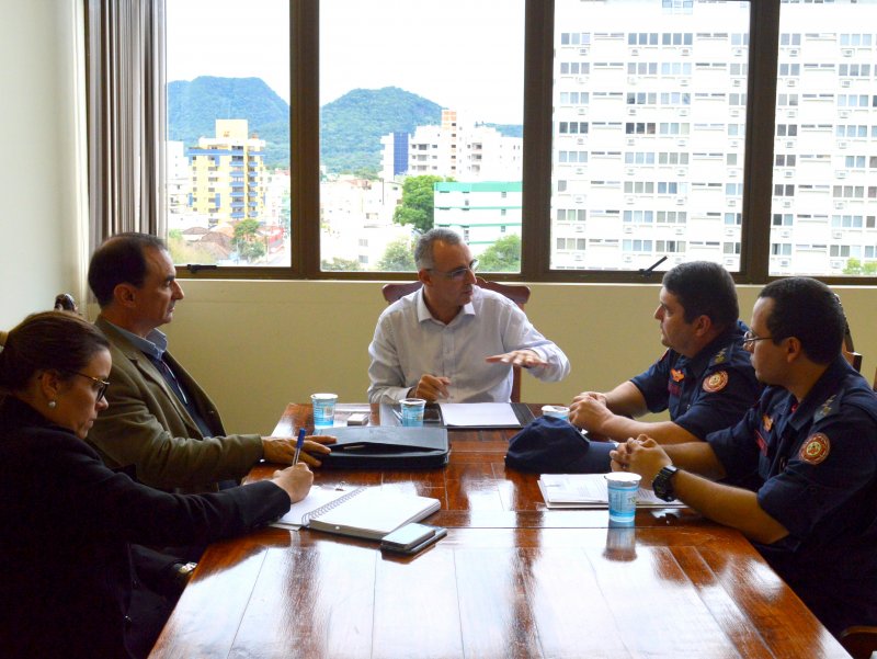 Chefe do Executivo destacou a importância das duas instituições trabalharem juntas para o desenvolvimento do Município (Foto: João Alves)