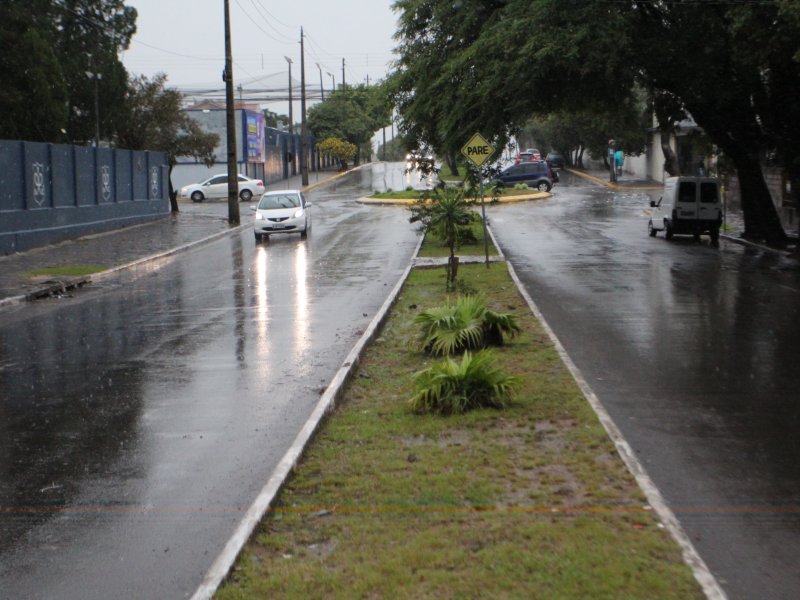 Pontos considerados críticos em Santa Maria não apresentaram problema em função da chuva deste sábado (Foto: Deise Fachin)