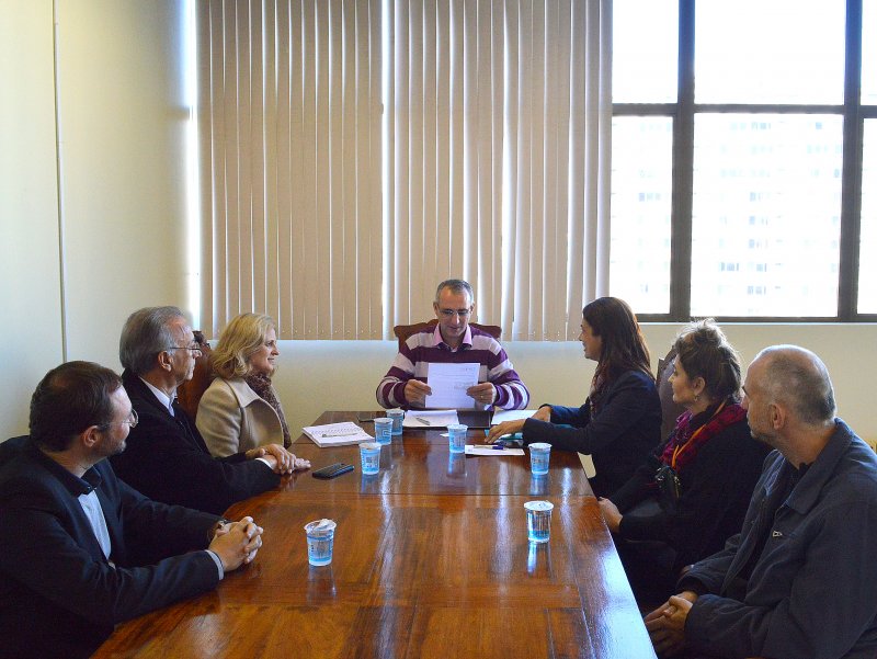Representantes da entidade foram recebidos pelo prefeito Jorge Pozzobom (Foto: João Alves)