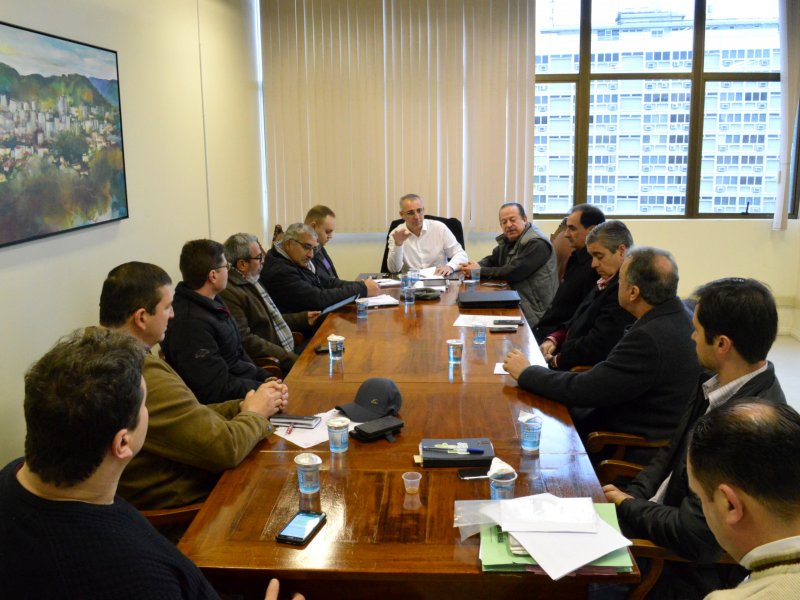 Secretários e demais membros da Administração Municipal elencaram ações prioritárias a serem realizadas (Foto: João Alves)