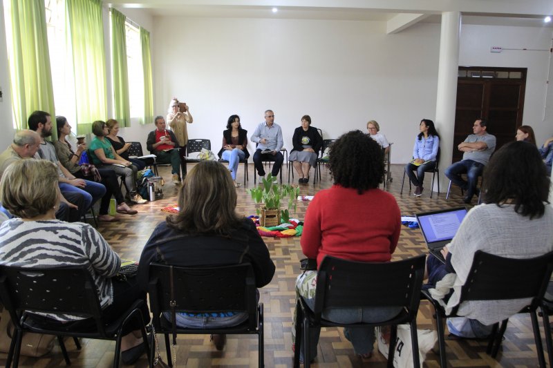 Diferentes lideranças participaram do encontro, que ocorreu no Instituto São José (Foto: Deise Fachin)