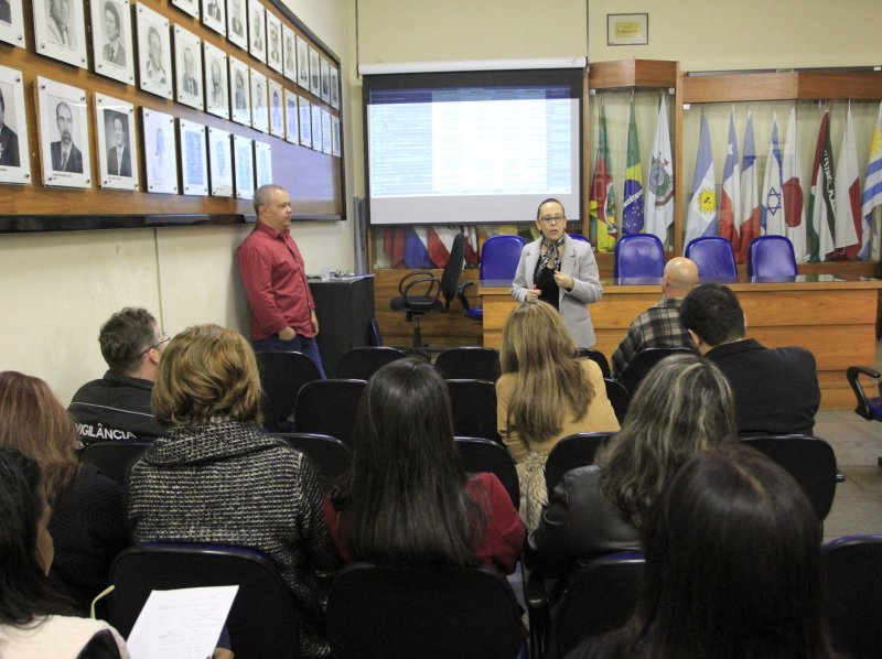 Exposição dos dados foi realizada durante audiência pública na Câmara de Vereadores de Santa Maria. Foto: Deise Fachin 
