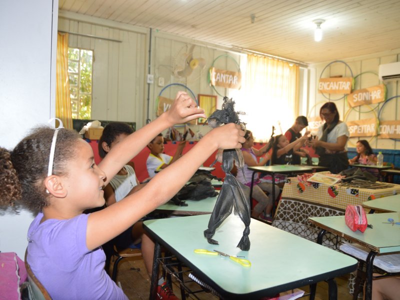 Cultura africana é valorizada em escolas municipais por meio de