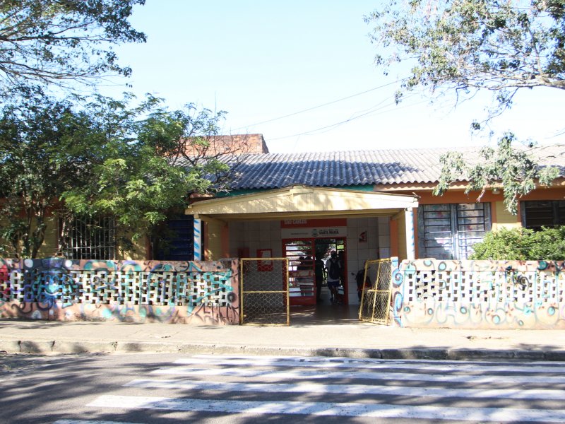 EMEF São Carlos, no Bairro Urlândia, está entre as instituições de ensino cadastradas na campanha municipal (Foto: Arquivo/ Deise Fachin)