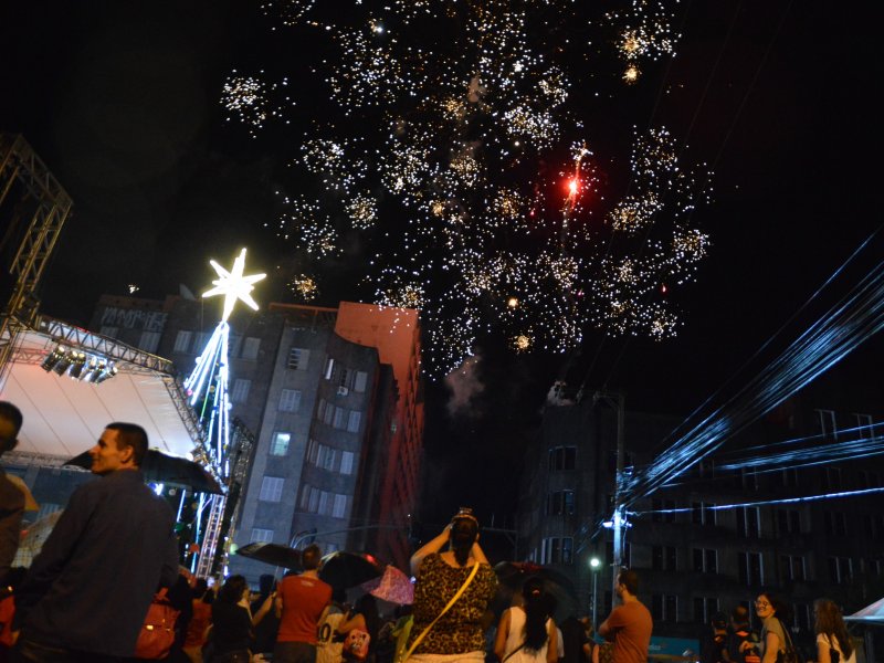 Show de fogos de artifício deu início ao Viva o Natal (Foto João Alves)