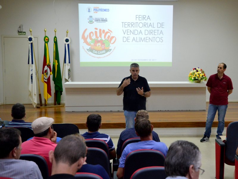 Secretário de Desenvolvimento Rural apresentou a proposta aos produtores da agricultura familiar (Foto: João Alves)