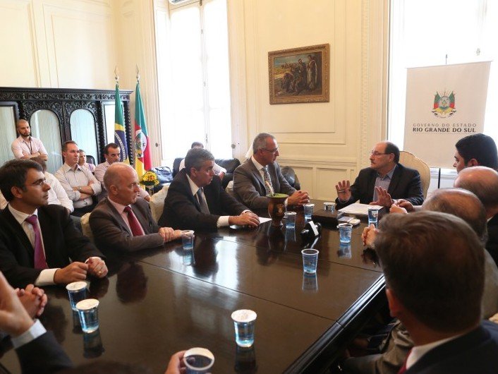 Ajustes para renovação do contrato foram comunicados ao governador José Ivo Sartori nesta terça-feira (Foto: Luiz Chaves/Palácio Piratini)