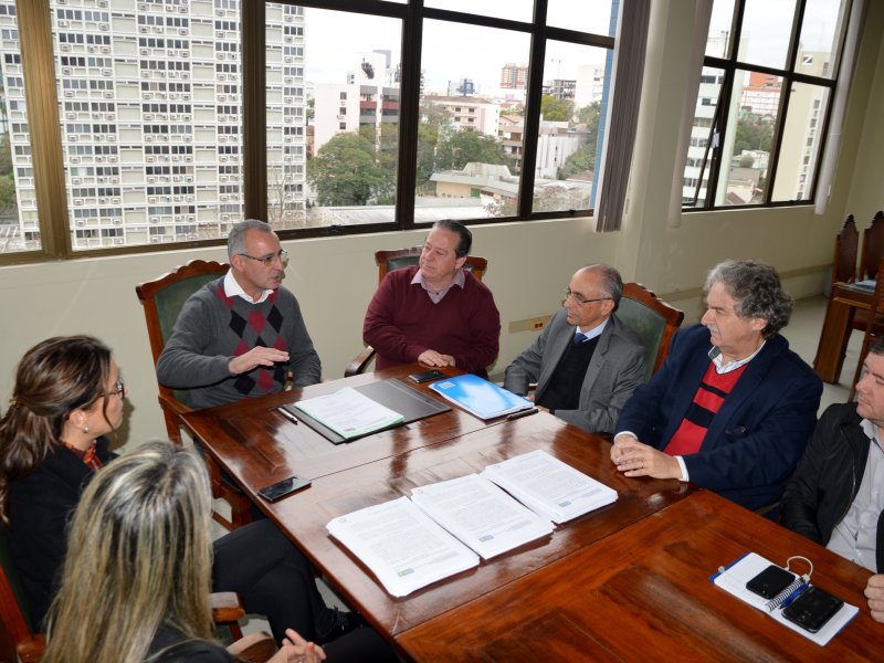 Corsan propõe aos prefeitos contrato que facilita