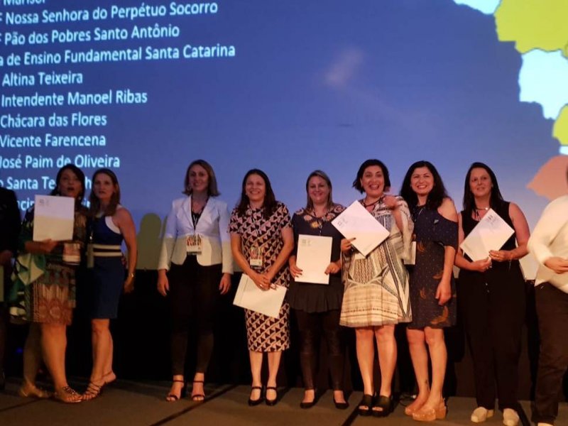 Professores e equipe da Secretaria de Educação está em Salvador para receberem os certificados (Foto: Divulgação/Prefeitura)