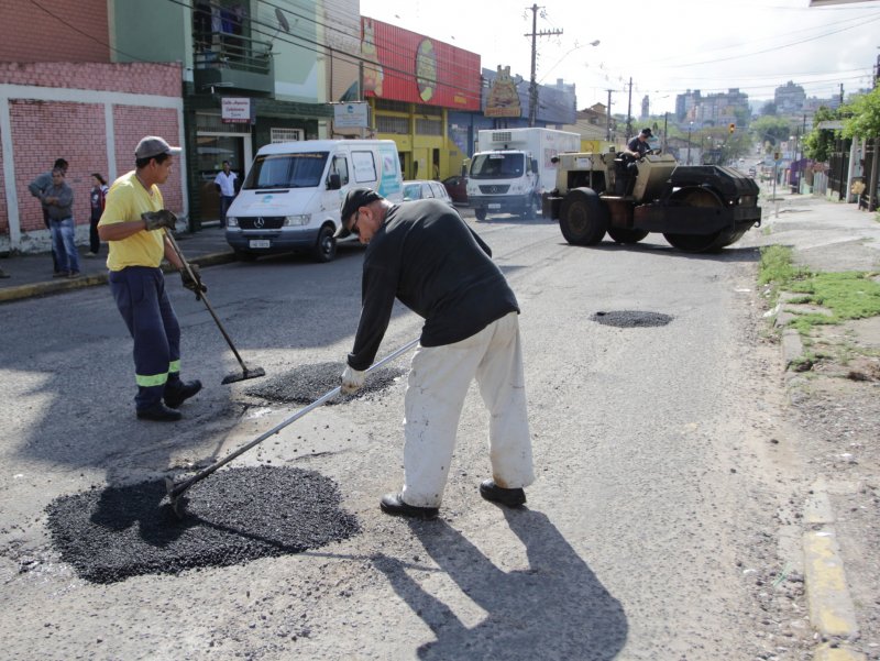 Ação busca dar condições de trânsito aos motoristas(Foto: Deise Fachin) Ação busca dar condições de trânsito aos motoristas(Foto: Deise Fachin)