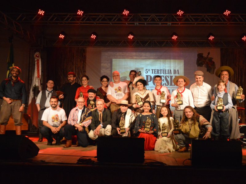 Evento cultural ocorreu na noite deste sábado, na Estância do Minuano (Foto: João Alves/Prefeitura)