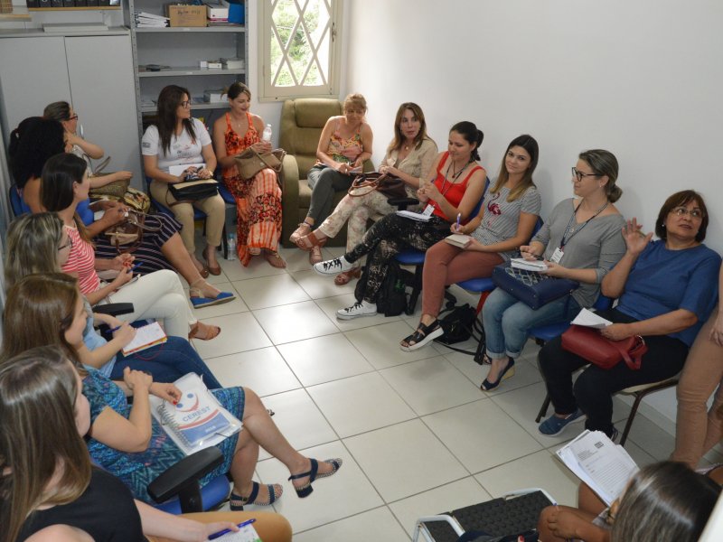 Reunião envolveu diferentes setores da Prefeitura e da 4ª CRS na Casa 13 de Maio (Foto: João Alves)