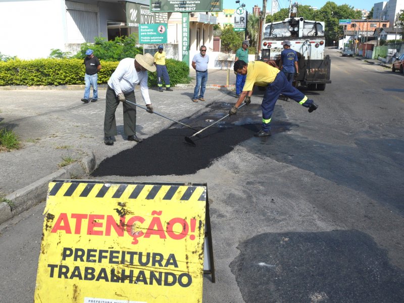 Trabalho foi realizado na manhã desta terça-feira (Foto: João Vilnei) Trabalho foi realizado na manhã desta terça-feira (Foto: João Vilnei)