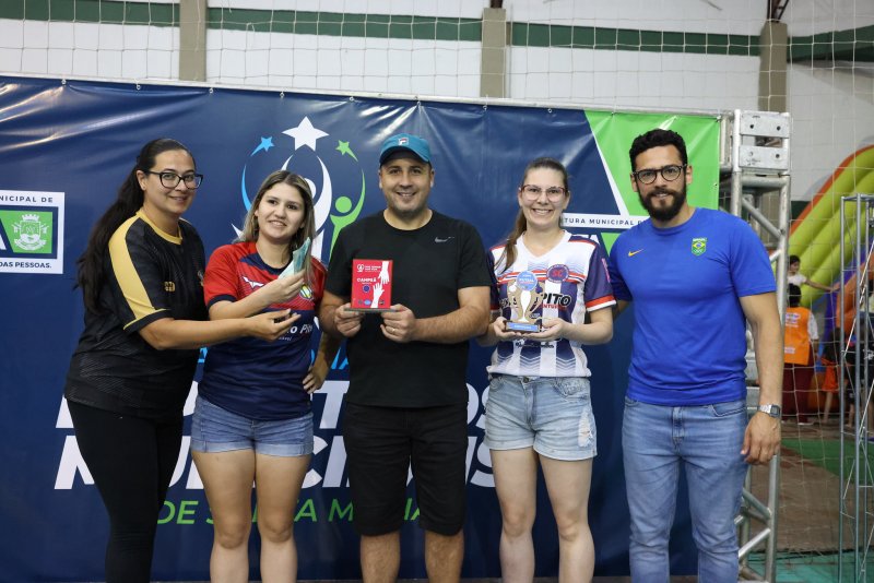 PMSM - Com show em quadra, 2º Festival Internacional LGBTQIA+ de Voleibol  de Santa Maria reúne 11 equipes do Estado