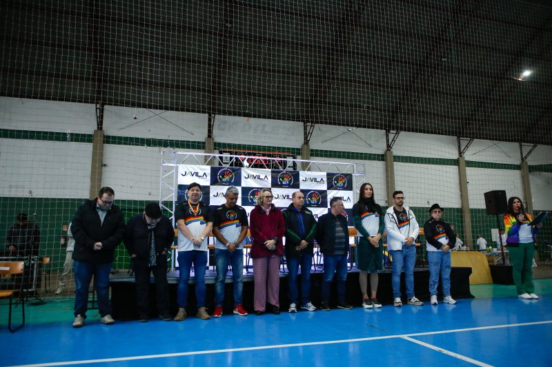 PMSM - Com show em quadra, 2º Festival Internacional LGBTQIA+ de Voleibol  de Santa Maria reúne 11 equipes do Estado
