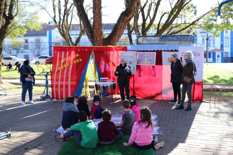 PMSM - Mais de 60 crianças malharam o cérebro na Praça Saldanha