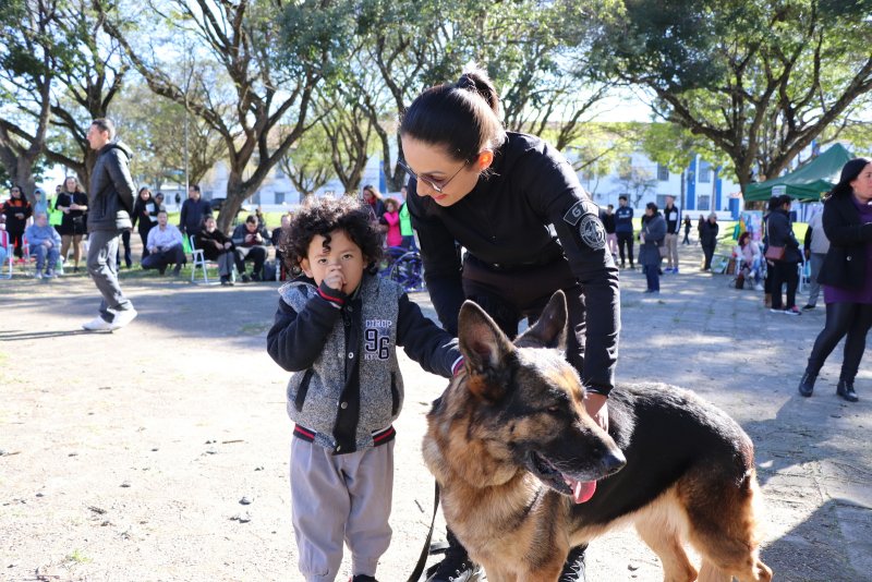 PMSM - Mais de 60 crianças malharam o cérebro na Praça Saldanha