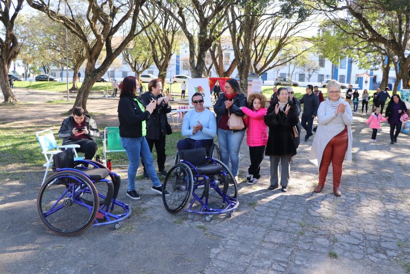 PMSM - Mais de 60 crianças malharam o cérebro na Praça Saldanha