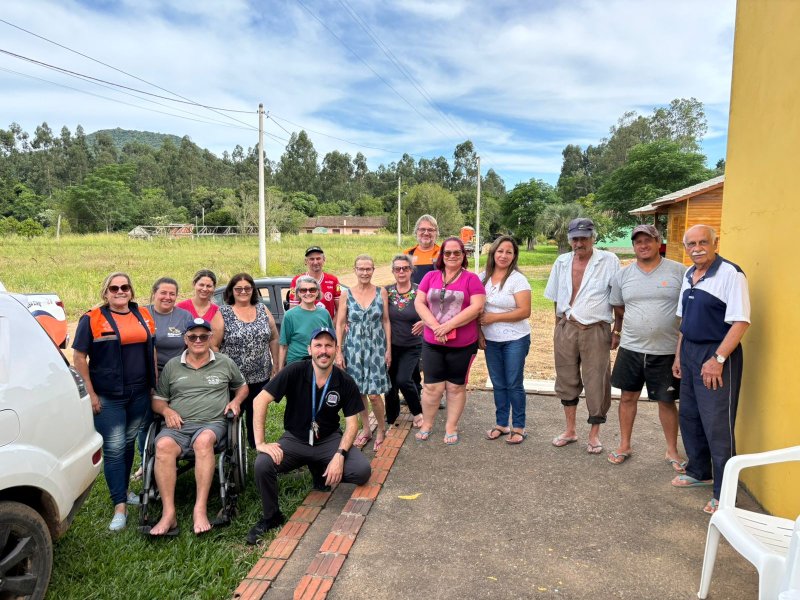 Reunião em Três Barras, distrito de Arroio Grande