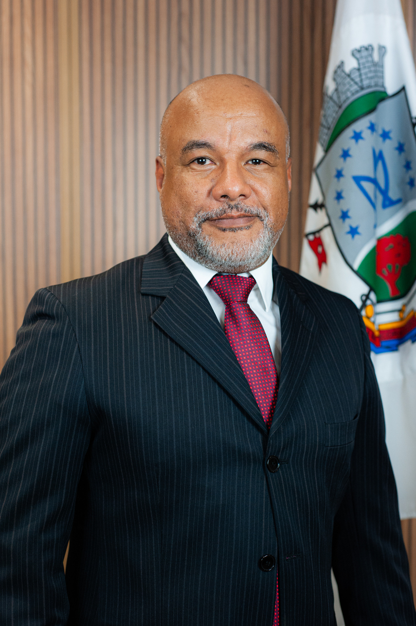 Retrato de Clairton Motta